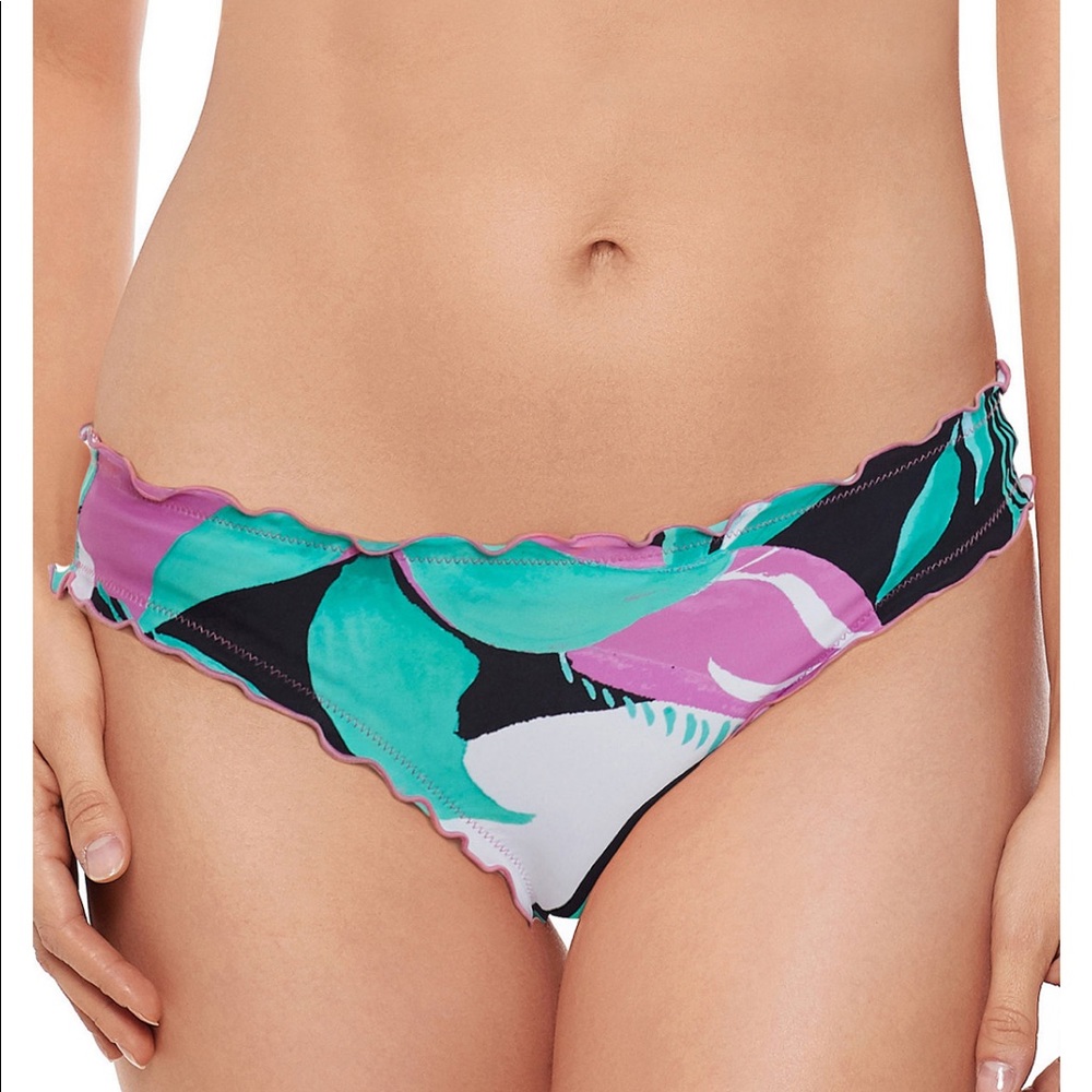 **3/$15** NWT Juniors Medium bikini bottoms